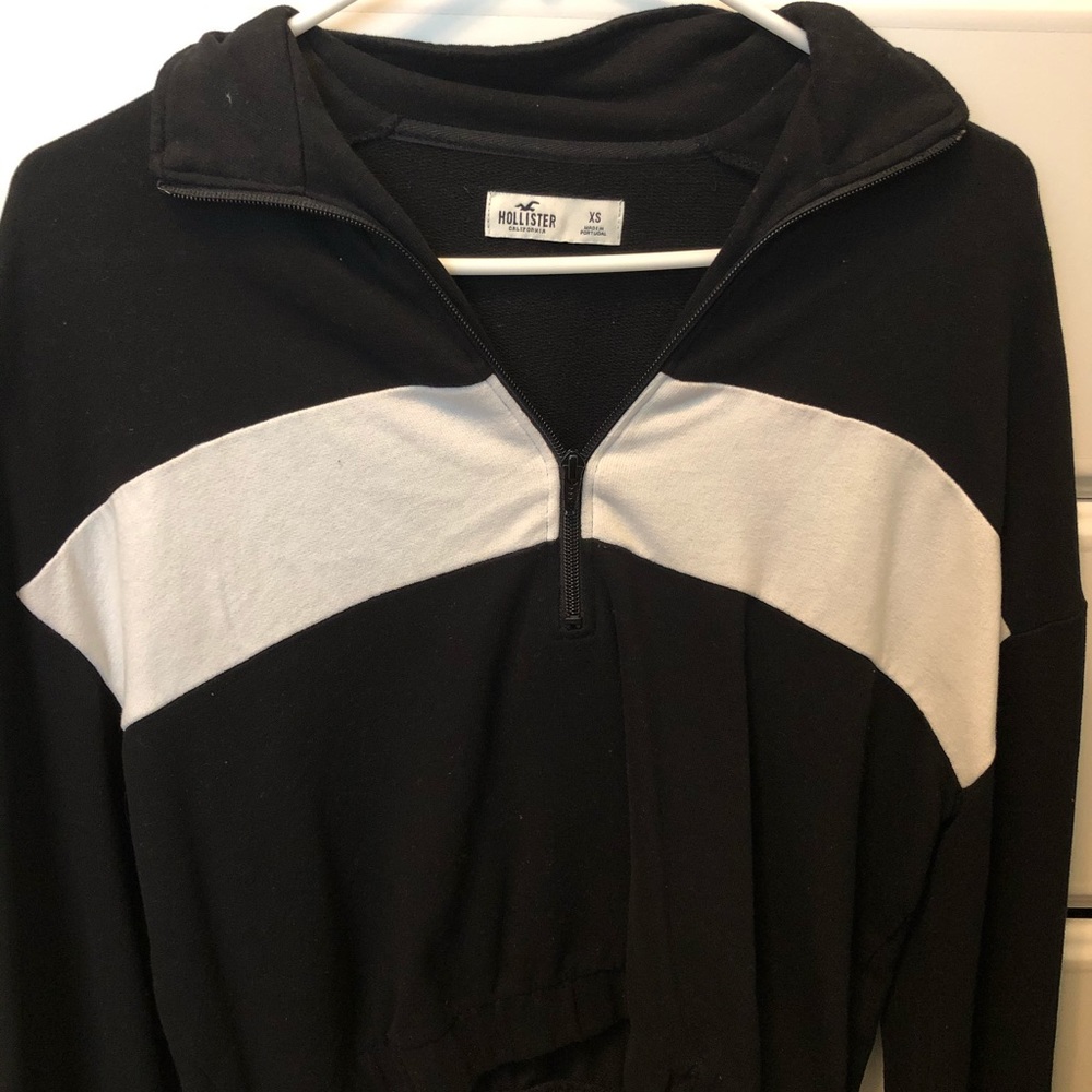 Hollister quarter zip